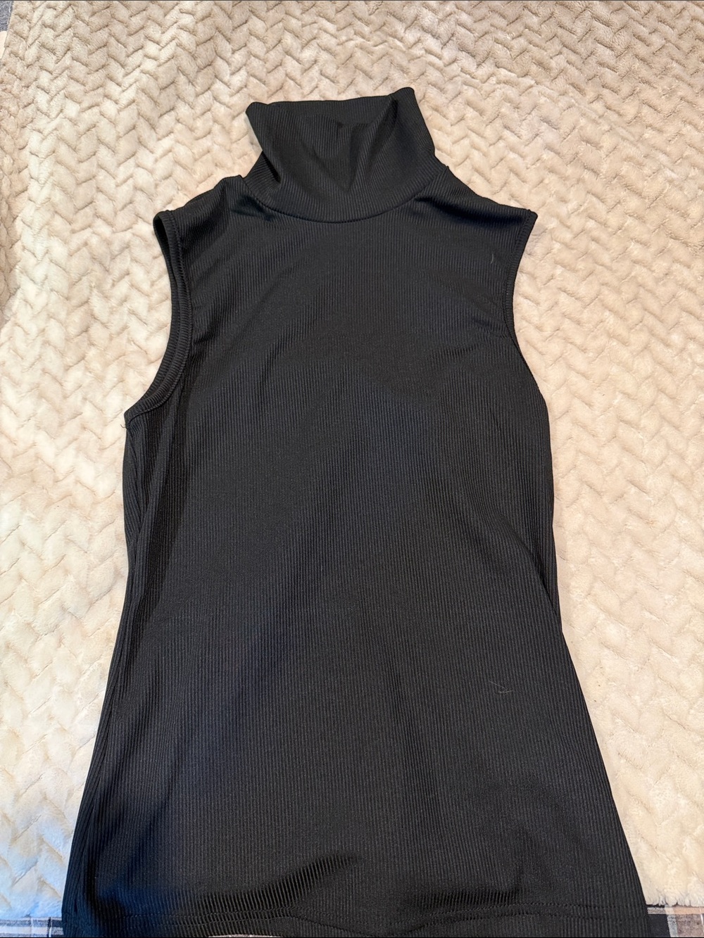SHEIN Black Ribbed Sleeveless Turtleneck Tank Top